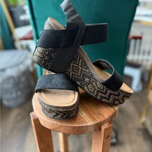 OTBT Black Tan Platform Wedges | Boho Comfort Sandals | Women’s 8.5